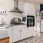 בית נופש 5 Person In *