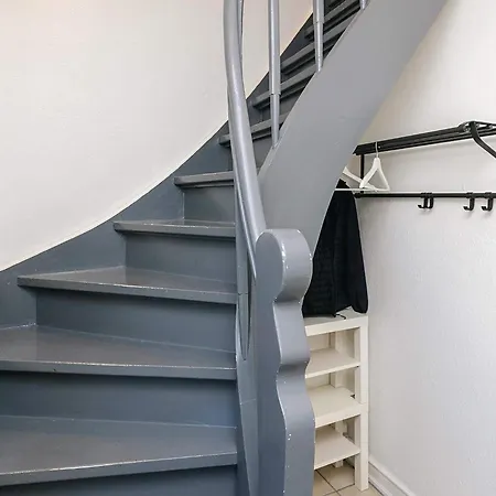 5 Person In Nyaraló