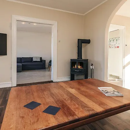 5 Person In Tatil Evi